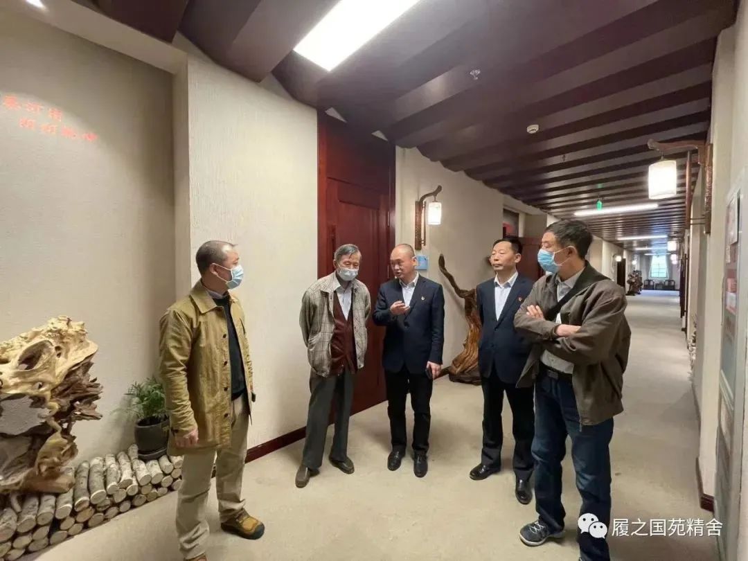 贺良朴艺术研究会参观三月雨 贺良朴艺术研究会参观三月雨